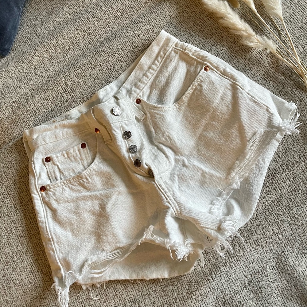 Levi’s 501 white short